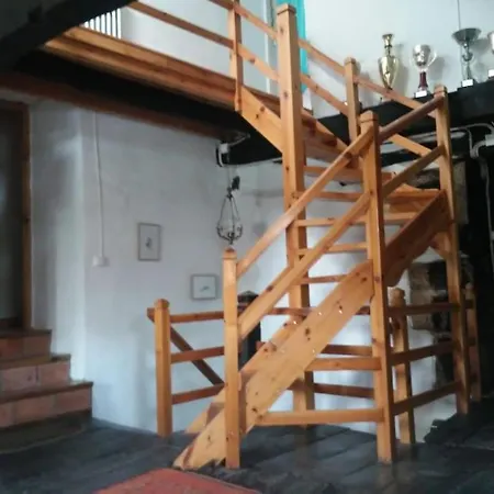 El Callejo De Alpesi faház Abiada