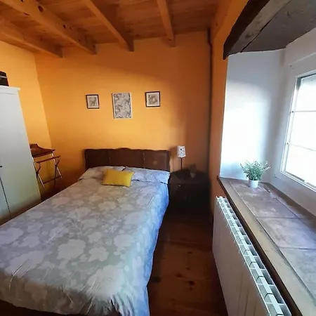 El Callejo De Alpesi faház